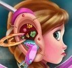 Anna médico do ouvido